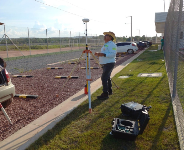 Levantamento com GPS RTK — ATEM Distribuidora